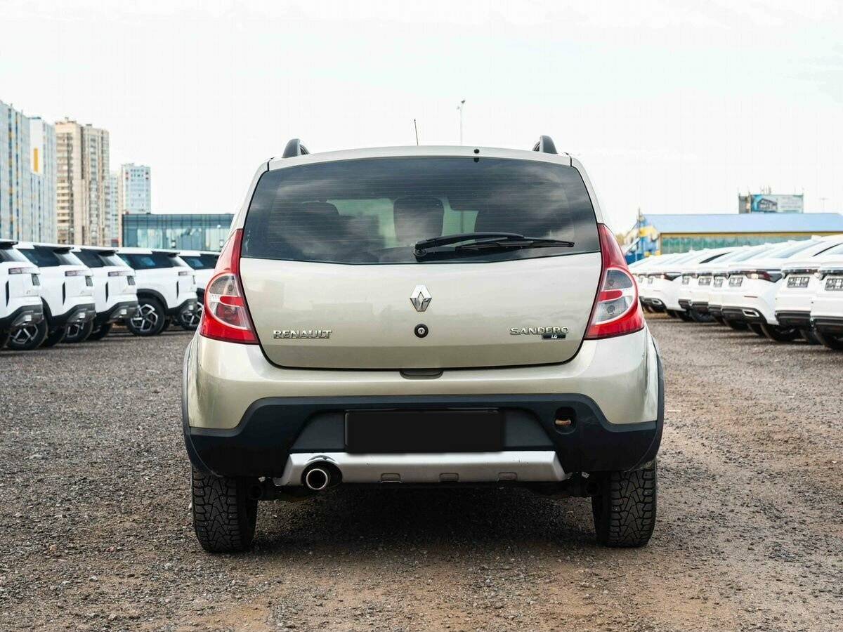 Renault Sandero 2011