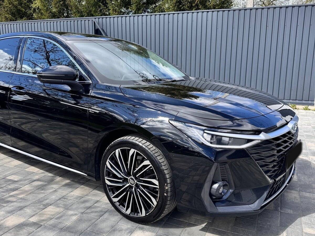 Chery Arrizo 8