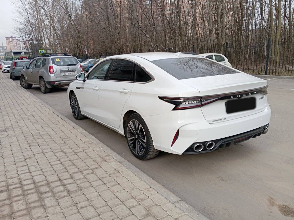 Chery Arrizo 8