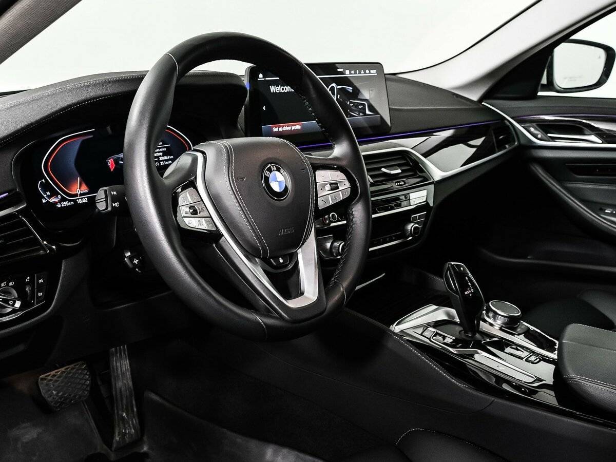 BMW 5 серии 2022