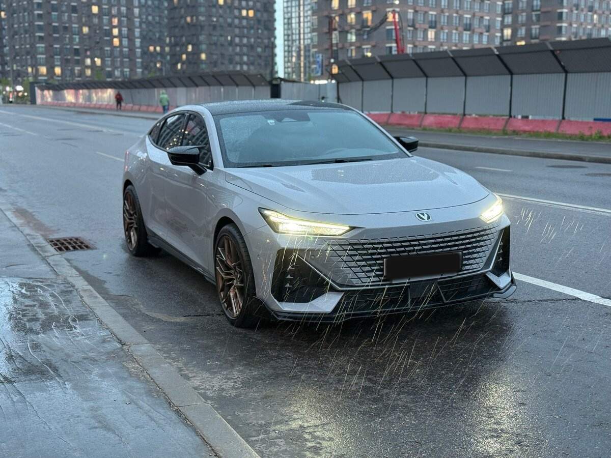 Changan UNI-V