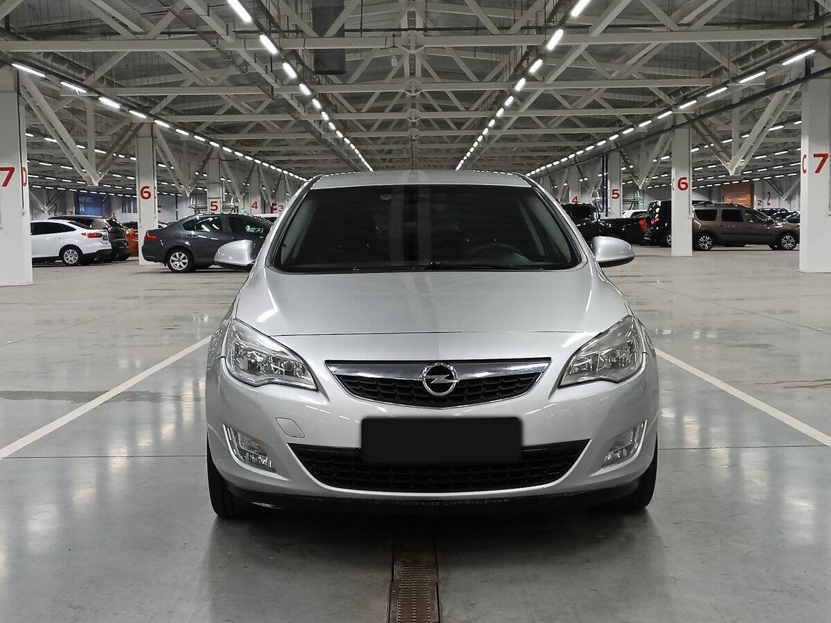 Opel Astra 2011