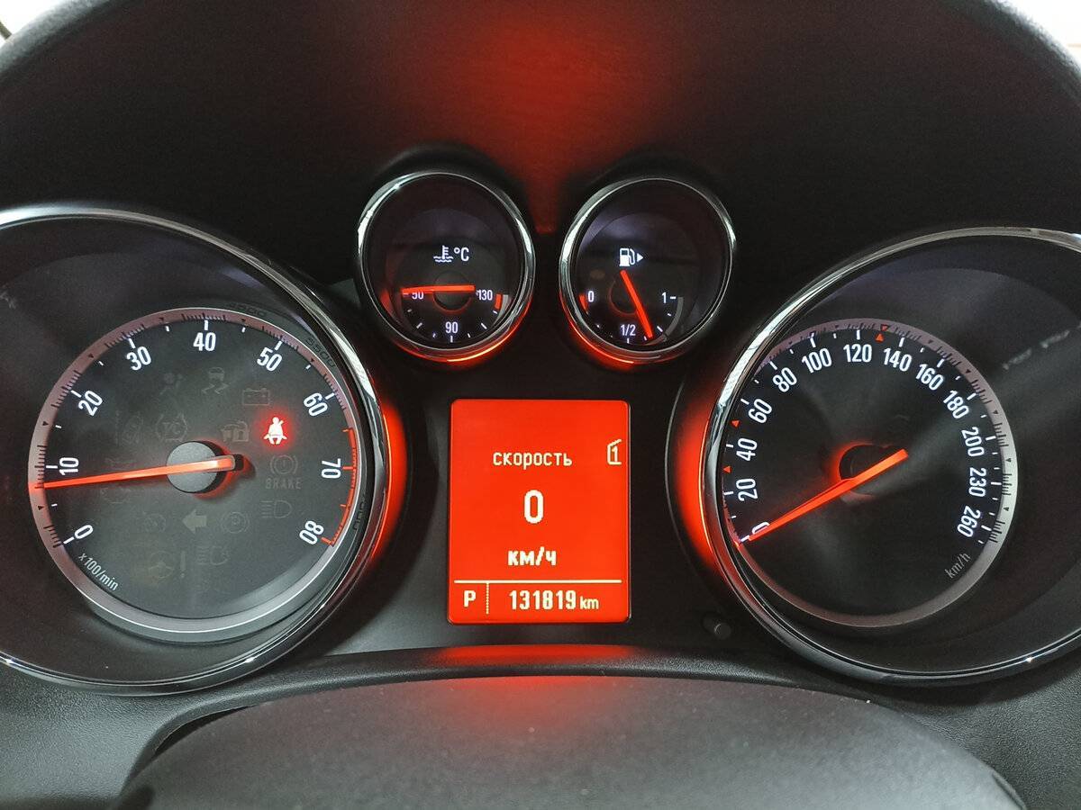 Opel Astra 2011