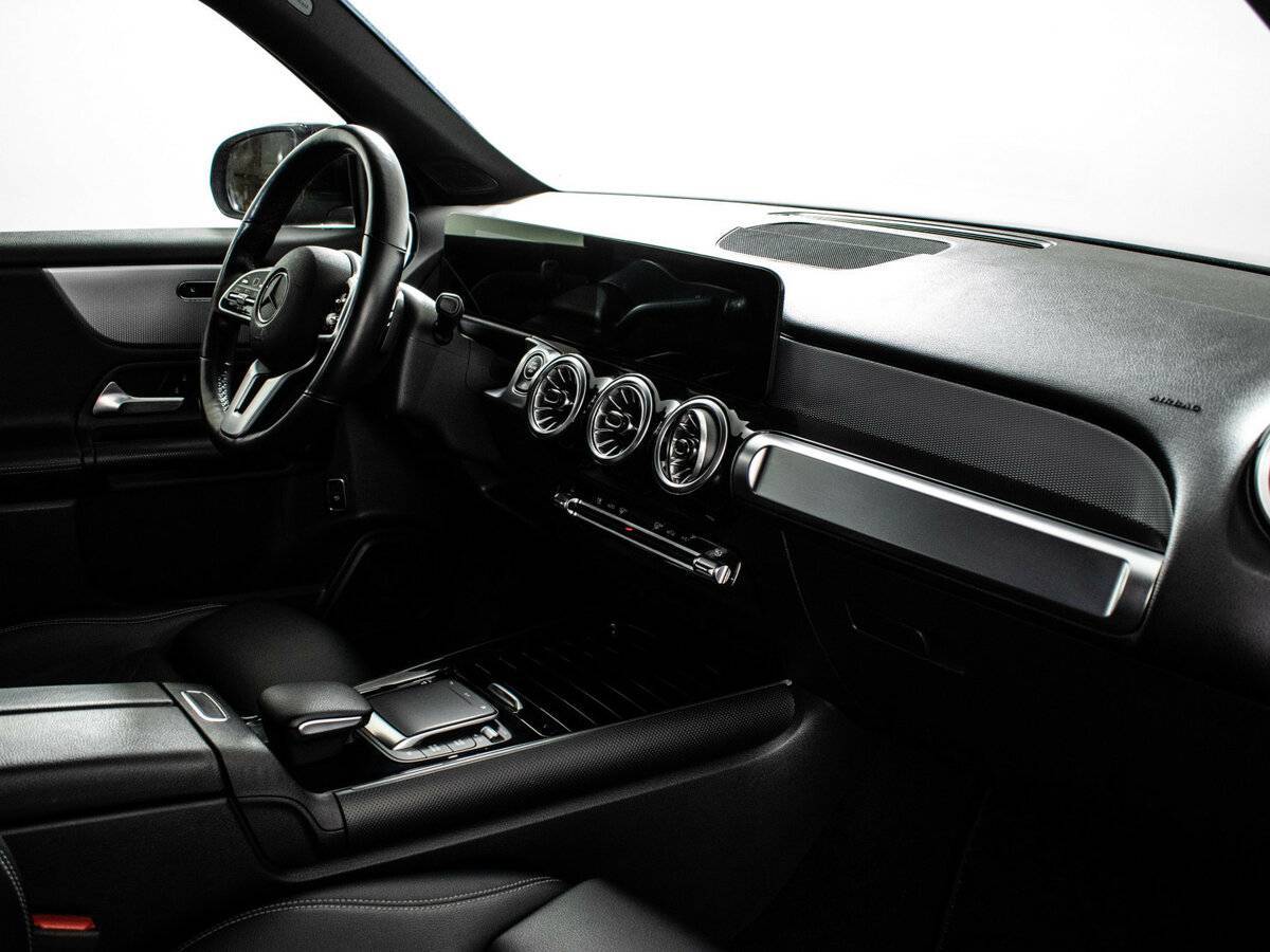 Mercedes-Benz GLB 2021