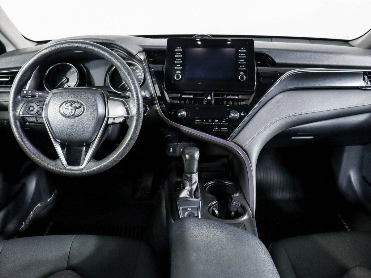 Toyota Camry 2021