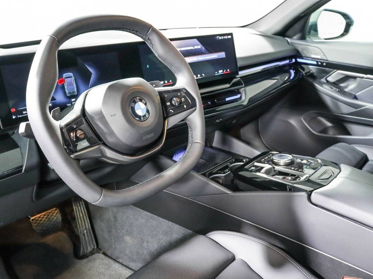 BMW 5 серии 2023