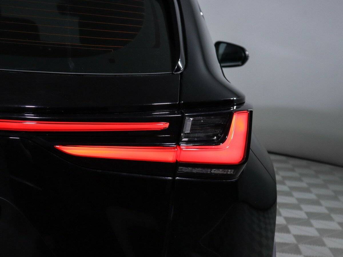 Lexus NX 2021