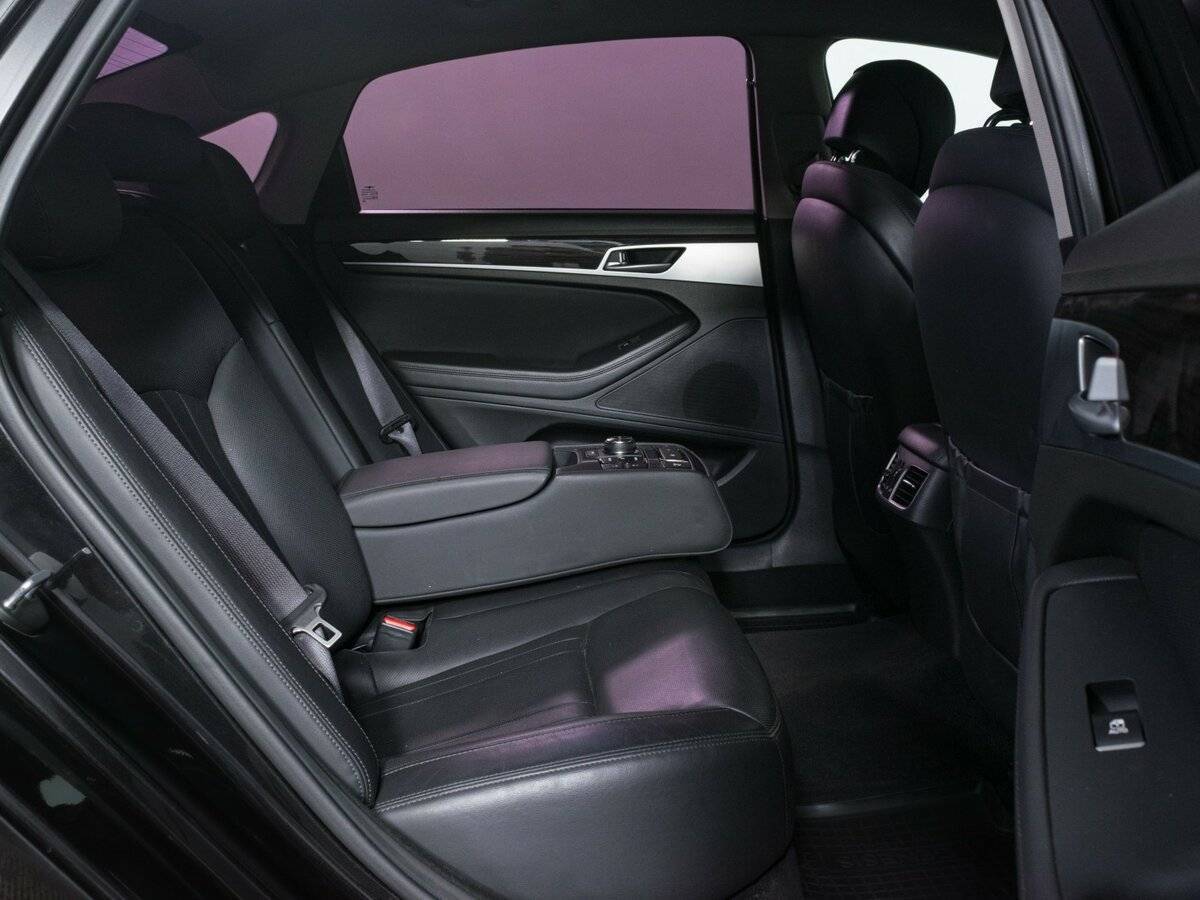 Genesis G80 2017