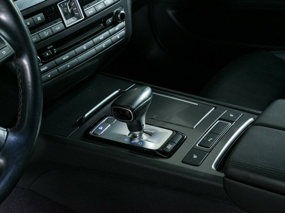Genesis G80 2017