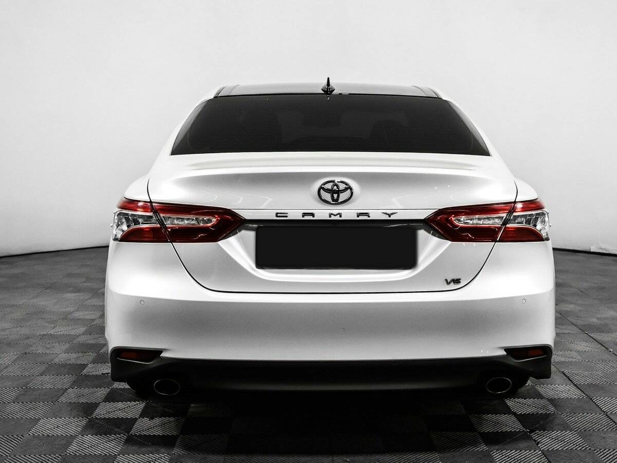 Toyota Camry 2019