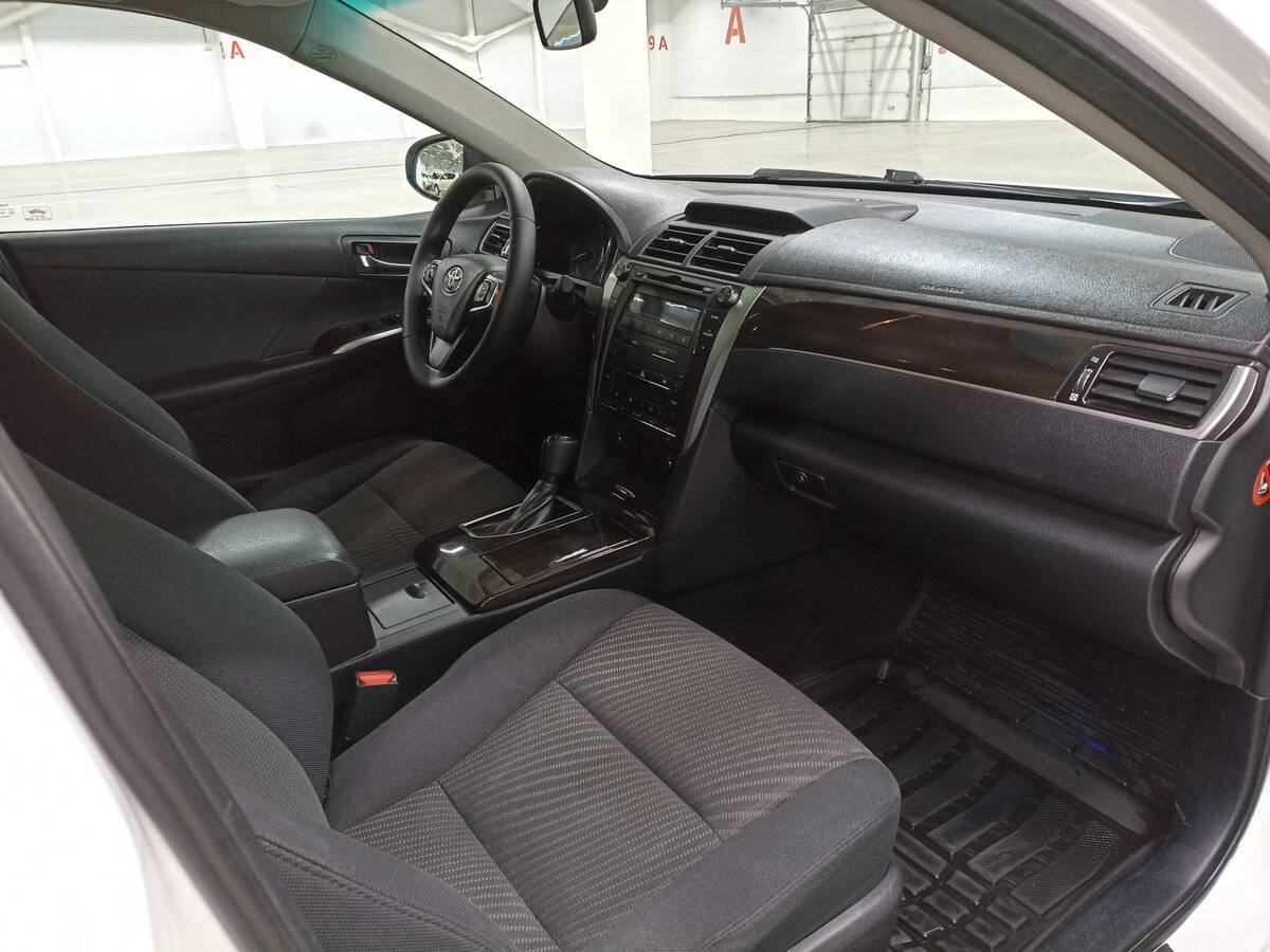 Toyota Camry 2016