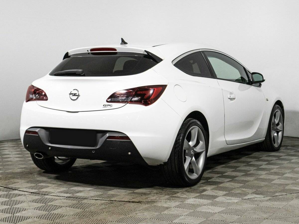 Opel Astra 2013