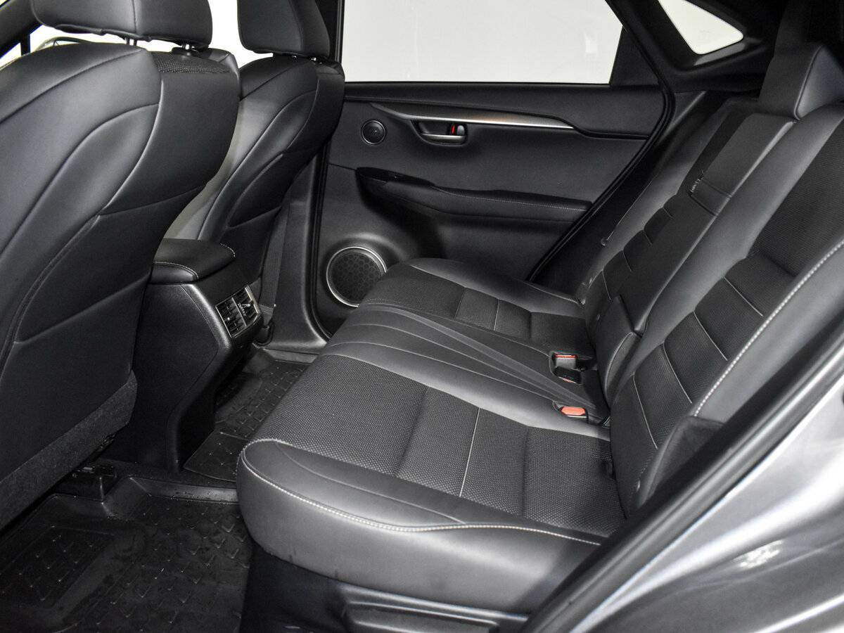 Lexus NX 2021