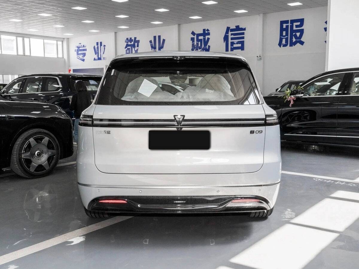 Changan Deepal S09