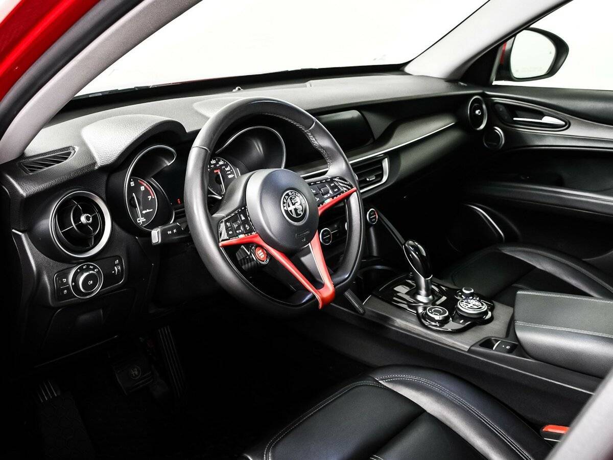 Alfa Romeo Stelvio 2017