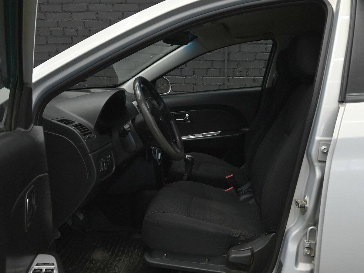 Chery Very (A13)