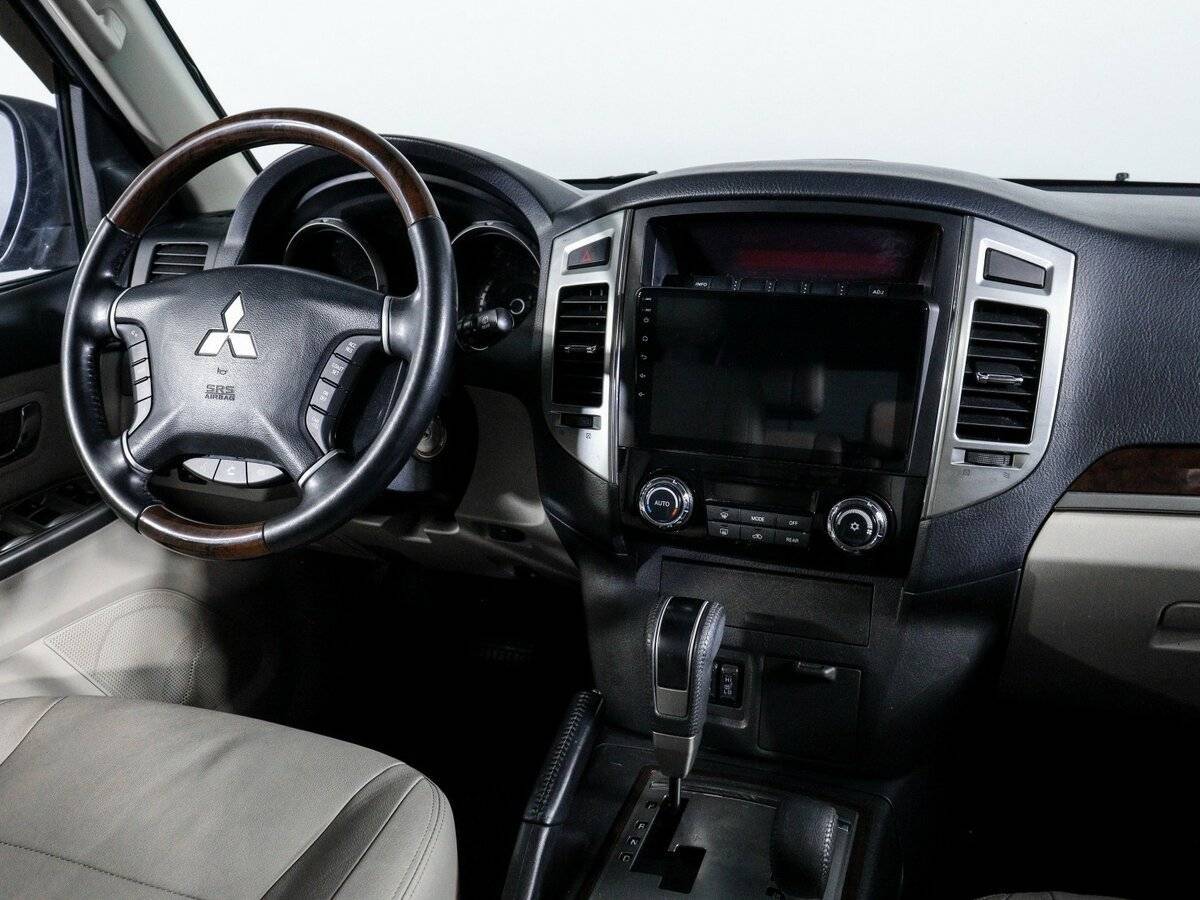 Mitsubishi Pajero 2017