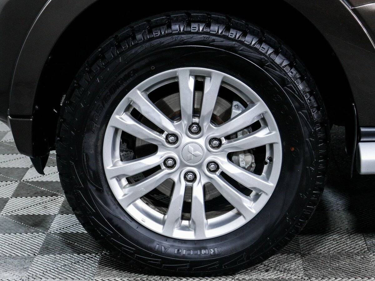 Mitsubishi Pajero 2017