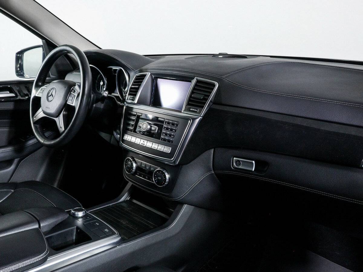 Mercedes-Benz M-Класс 2015