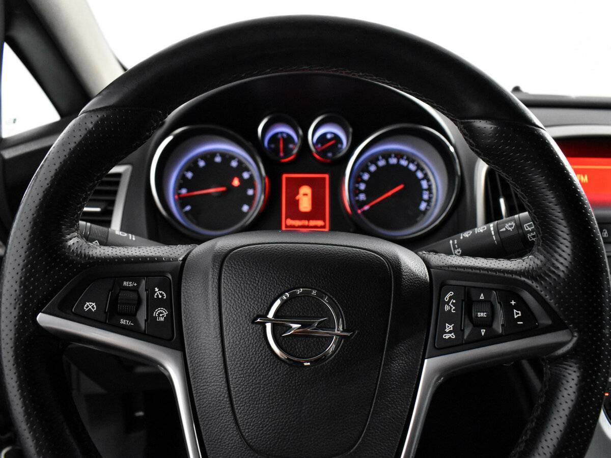 Opel Astra 2012