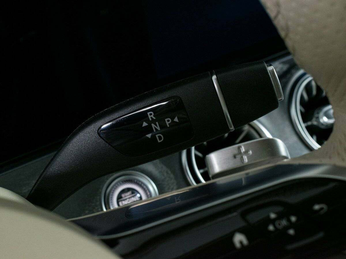 Mercedes-Benz E-Класс 2021