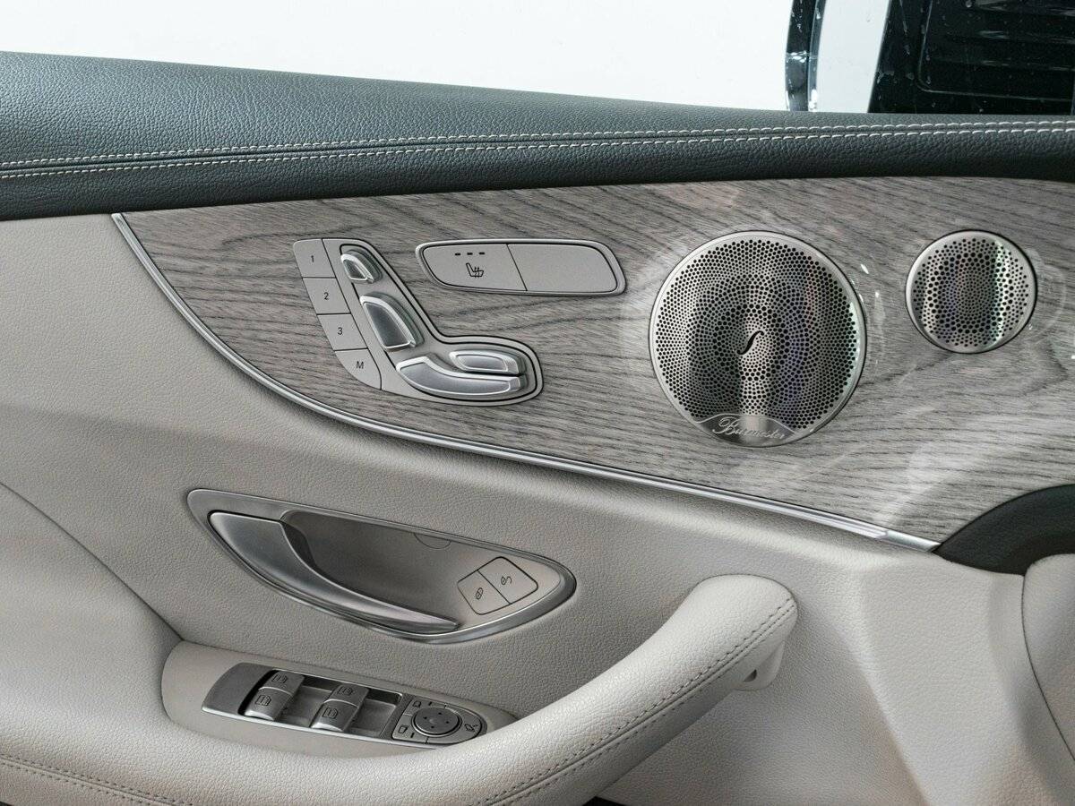 Mercedes-Benz E-Класс 2021