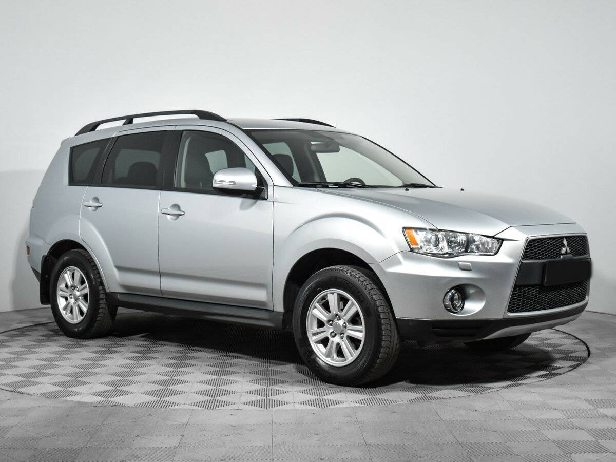 Mitsubishi Outlander 2011