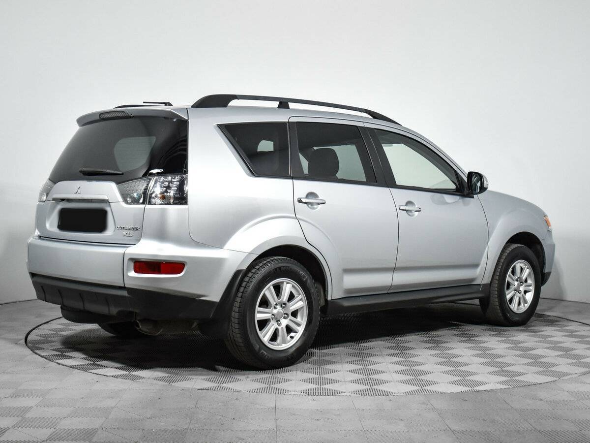 Mitsubishi Outlander 2011