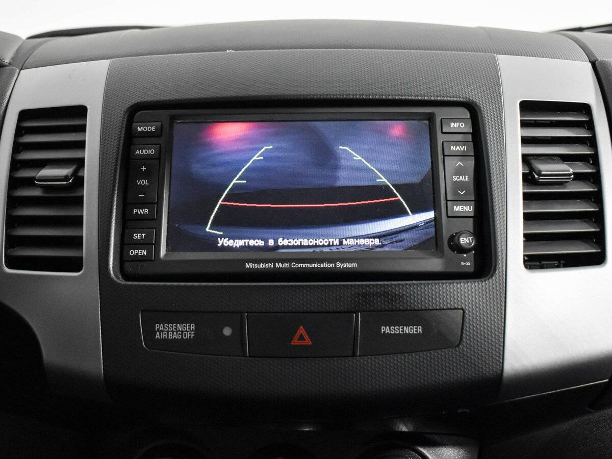 Mitsubishi Outlander 2011