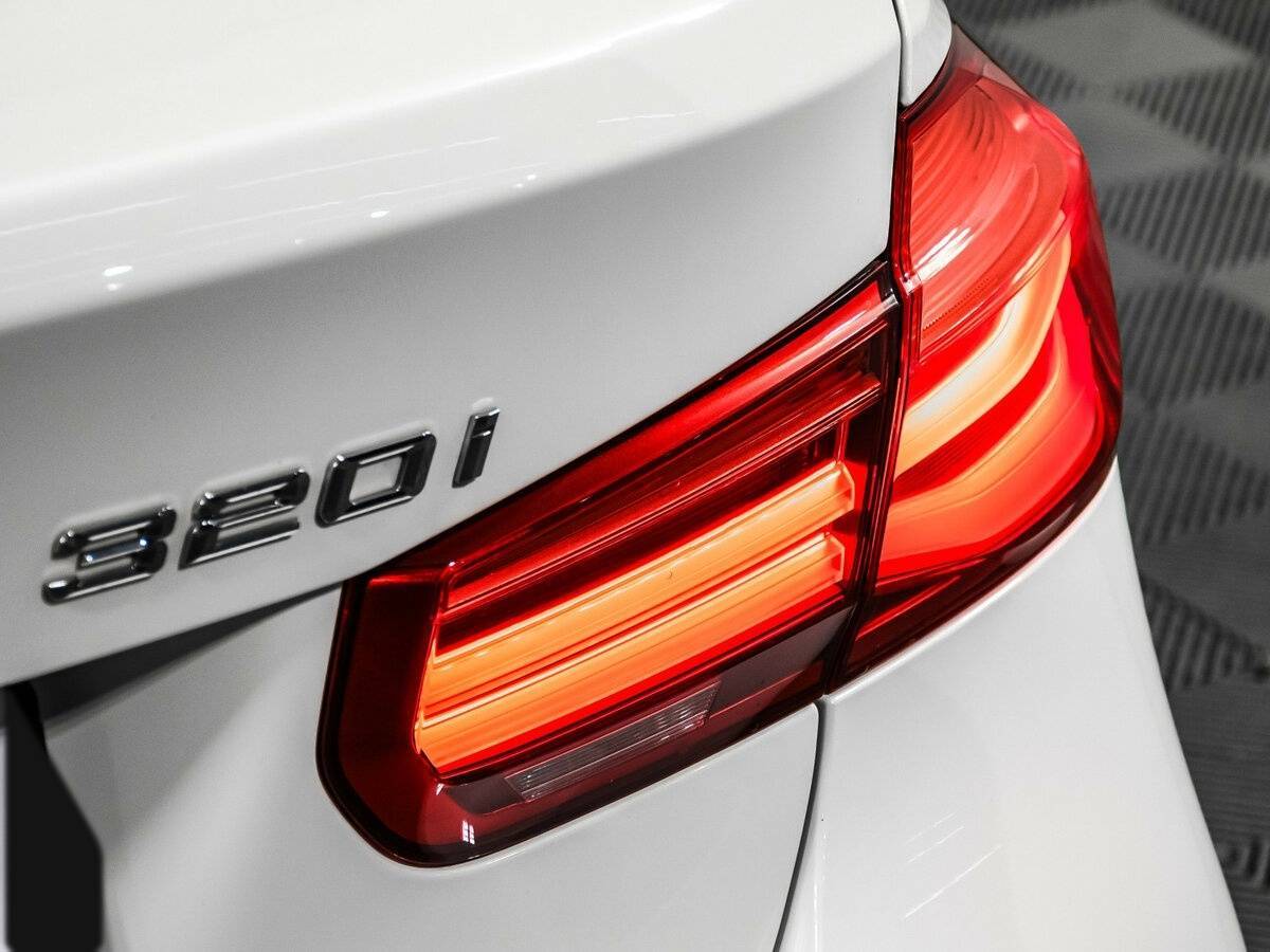 BMW 3 серии 2018