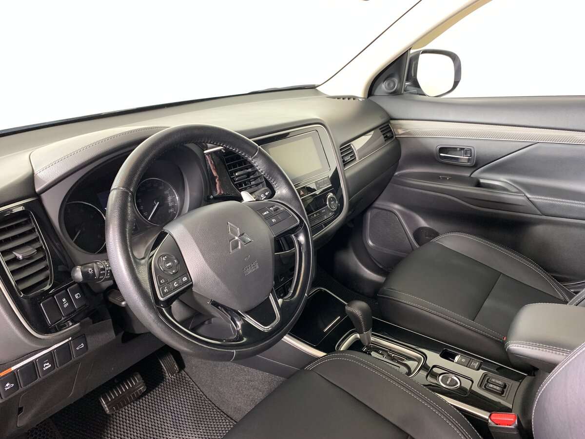 Mitsubishi Outlander 2020