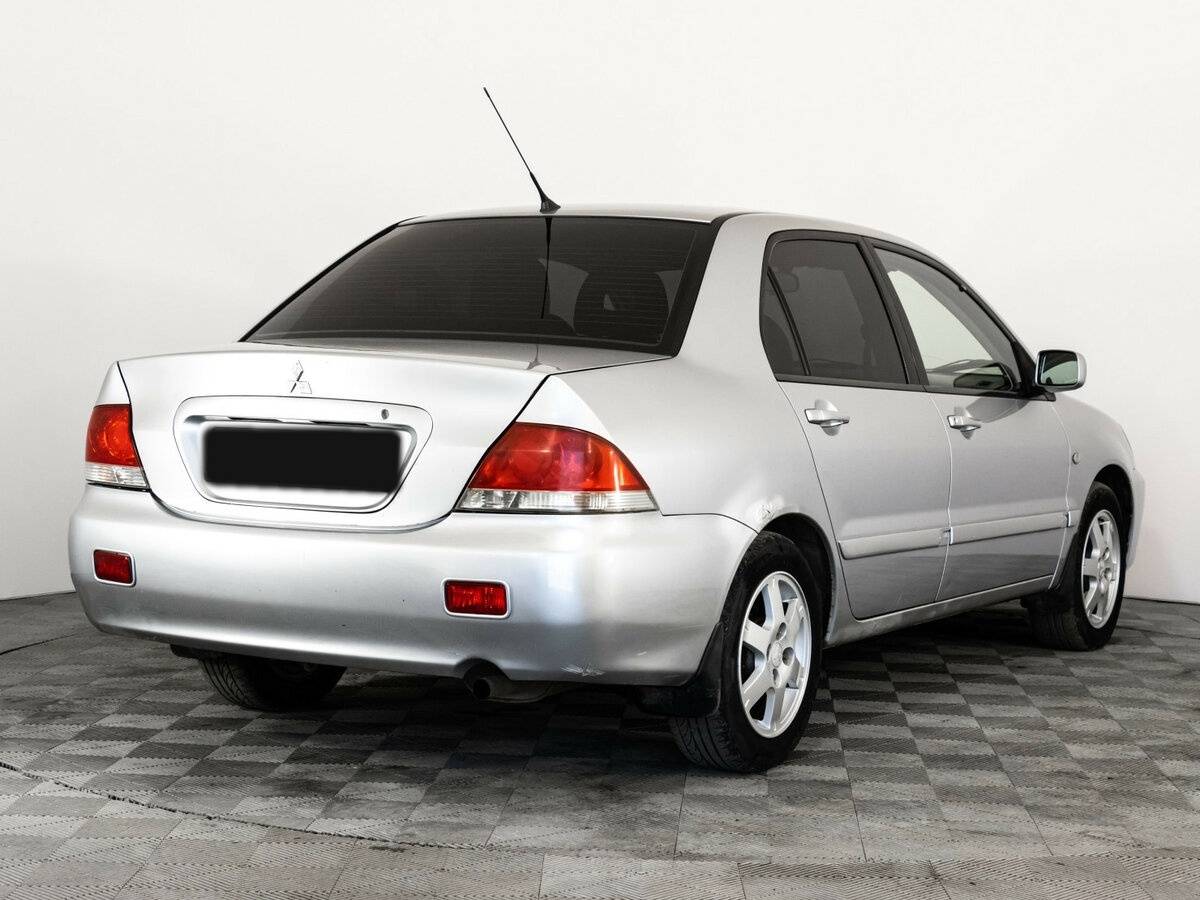 Mitsubishi Lancer