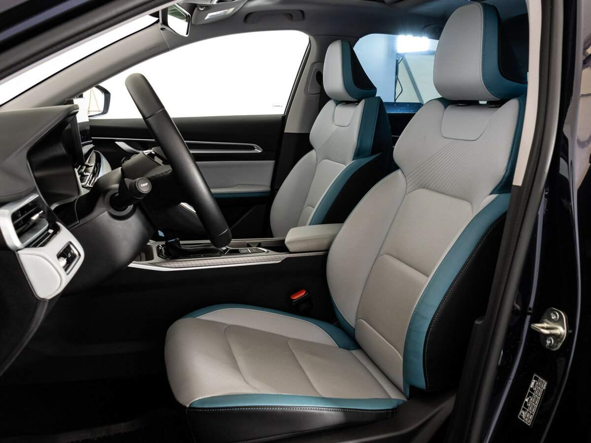 Geely Emgrand 2023