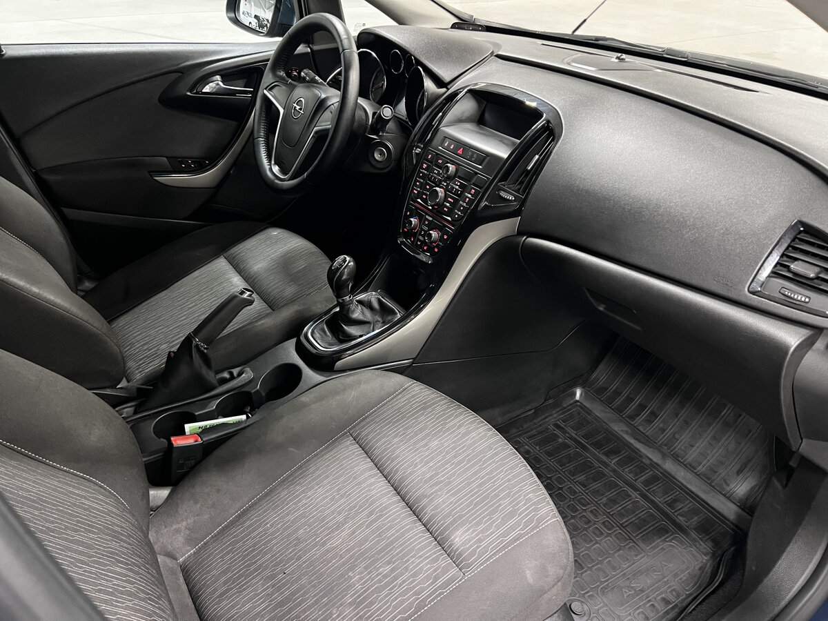 Opel Astra 2013
