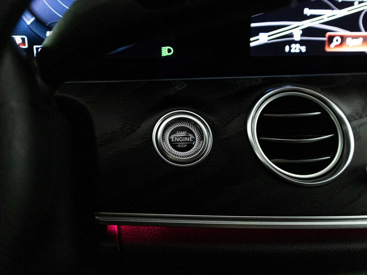 Mercedes-Benz E-Класс 2021