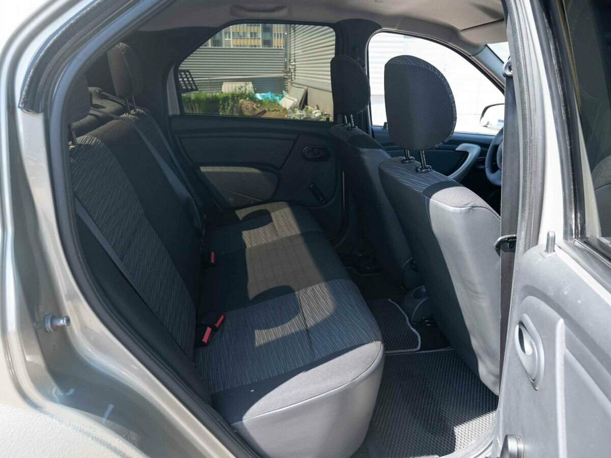 Renault Logan 2010