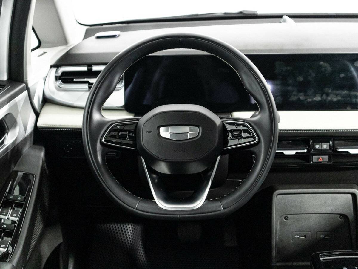 Geely Geometry E 2022