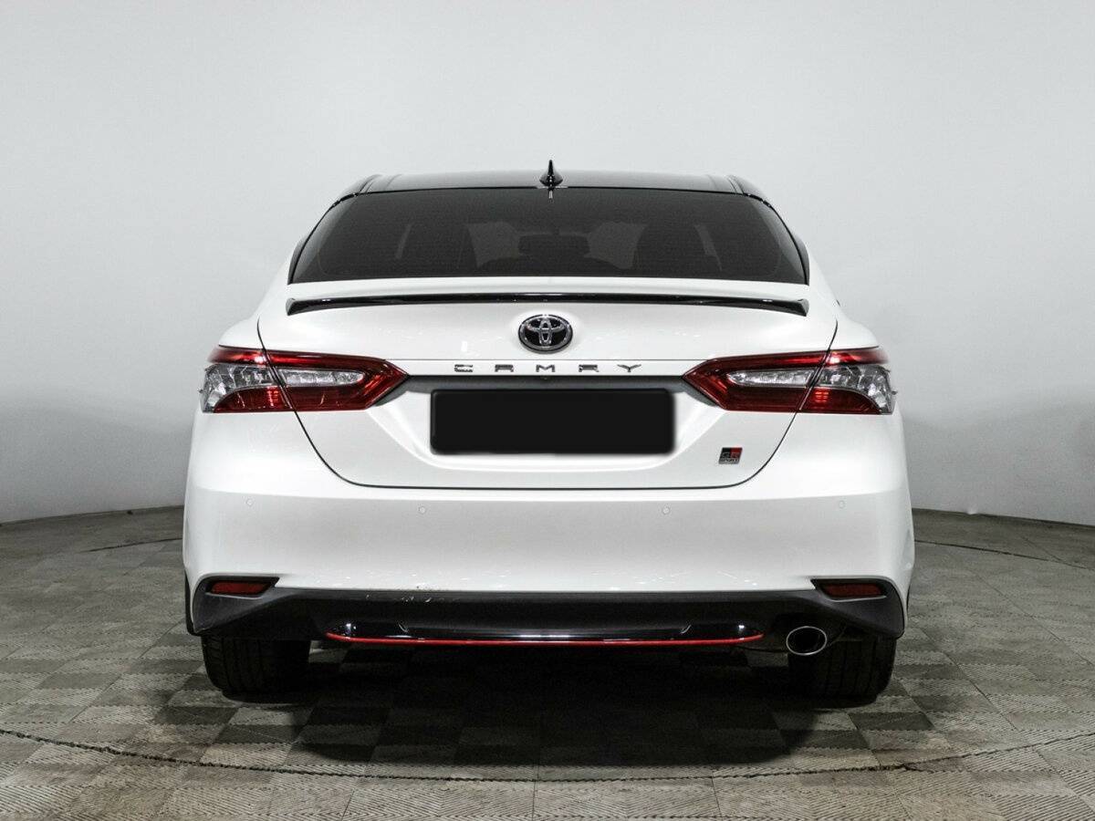 Toyota Camry 2021