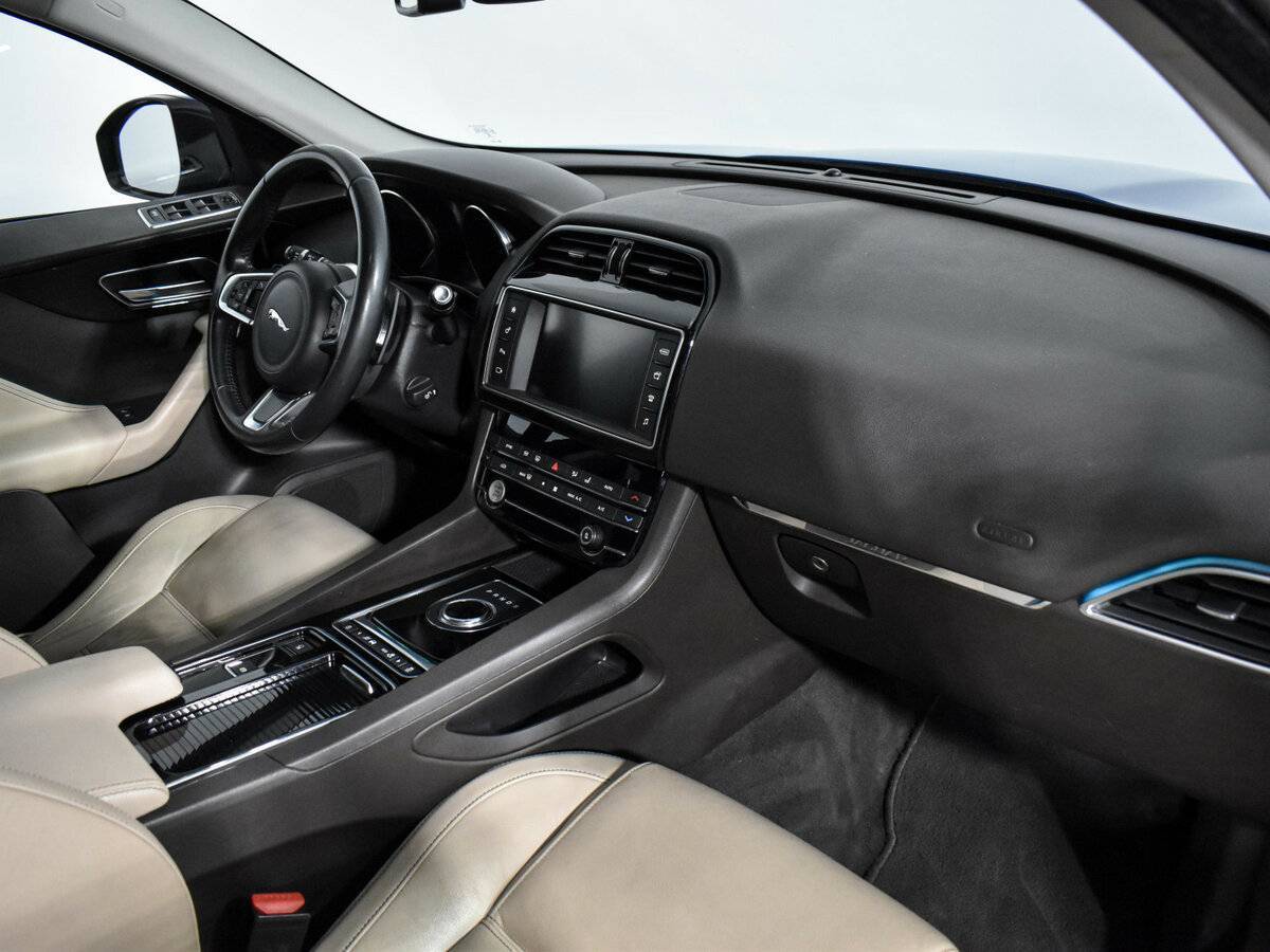 Jaguar F-Pace 2018