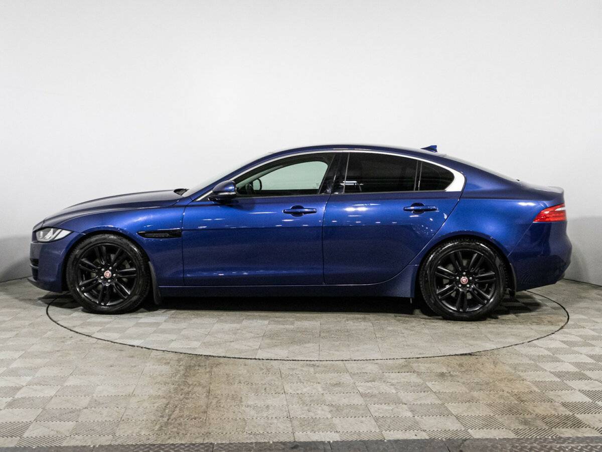 Jaguar XE