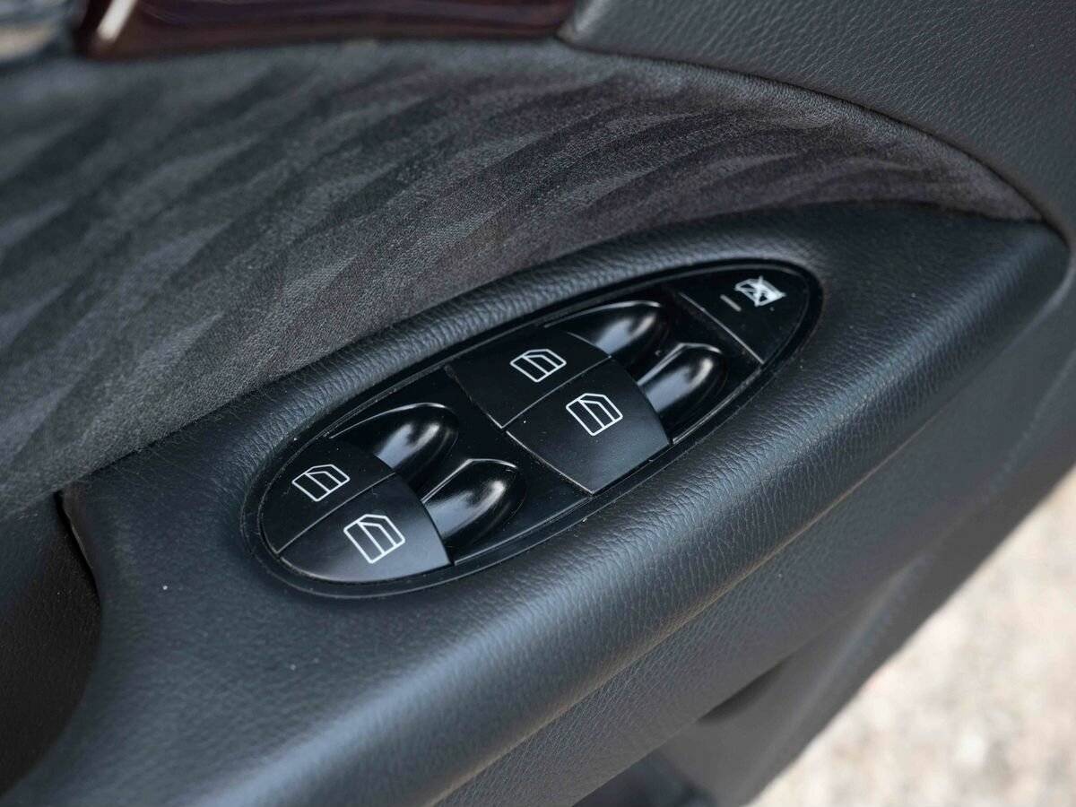 Mercedes-Benz E-Класс 2004
