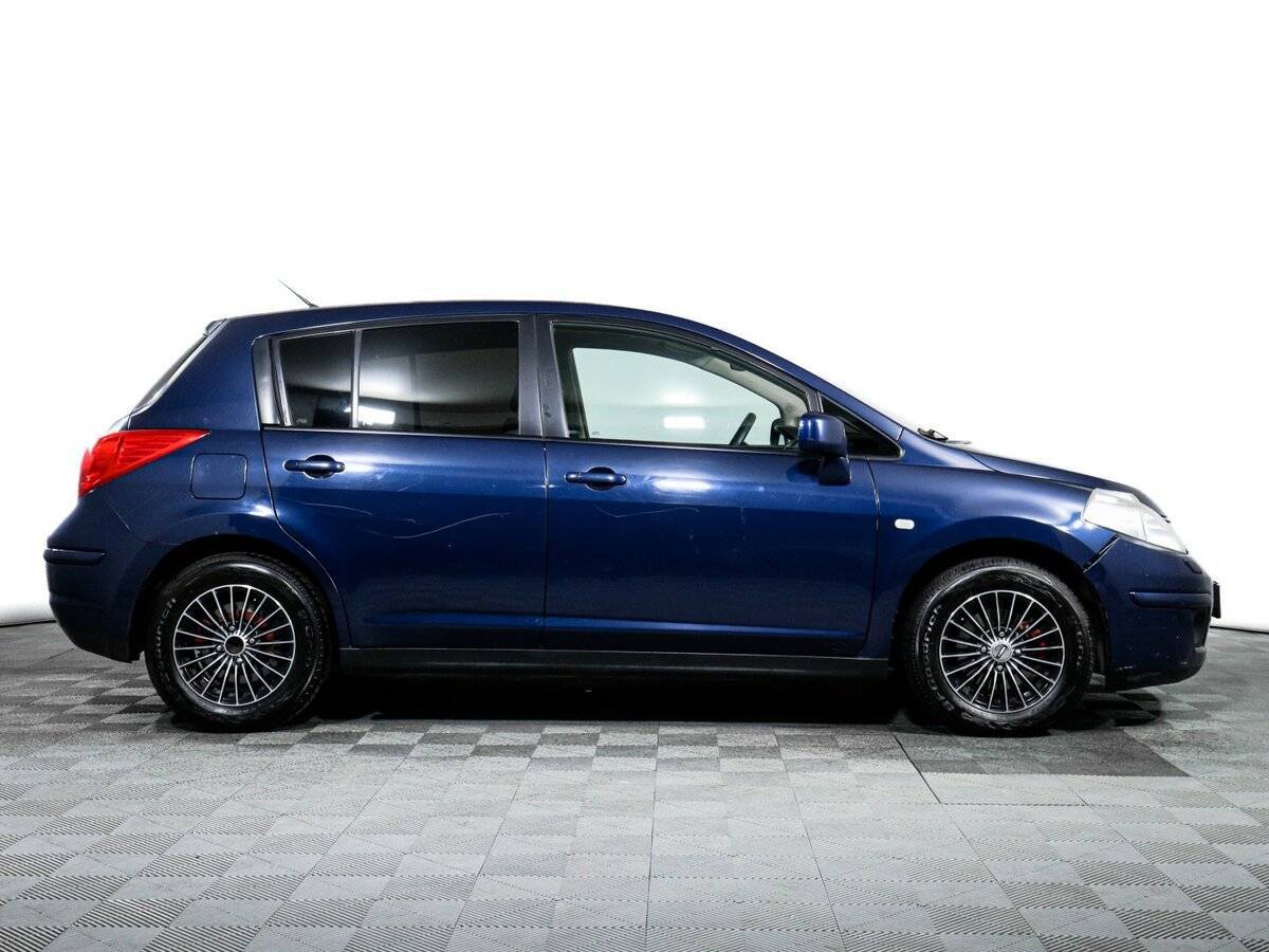 Nissan Tiida
