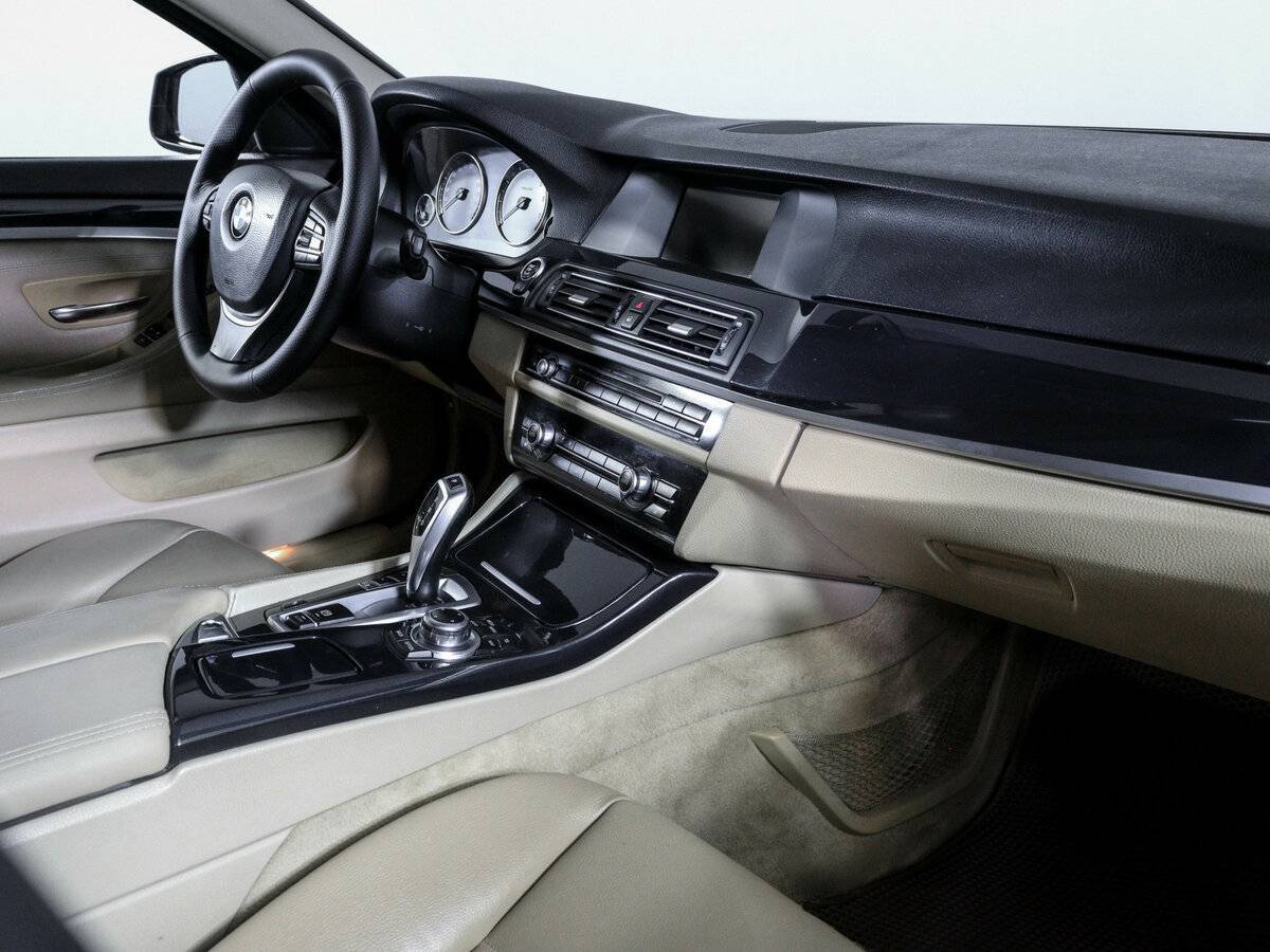BMW 5 серии 2012