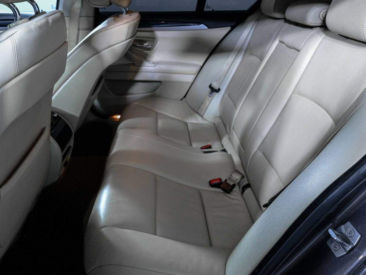 BMW 5 серии 2012