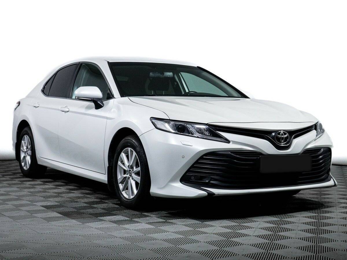 Toyota Camry 2019