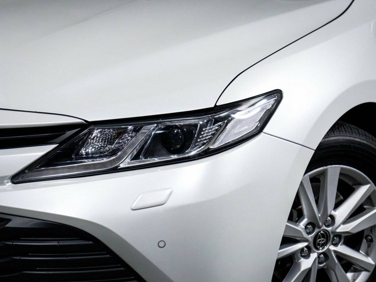 Toyota Camry 2019