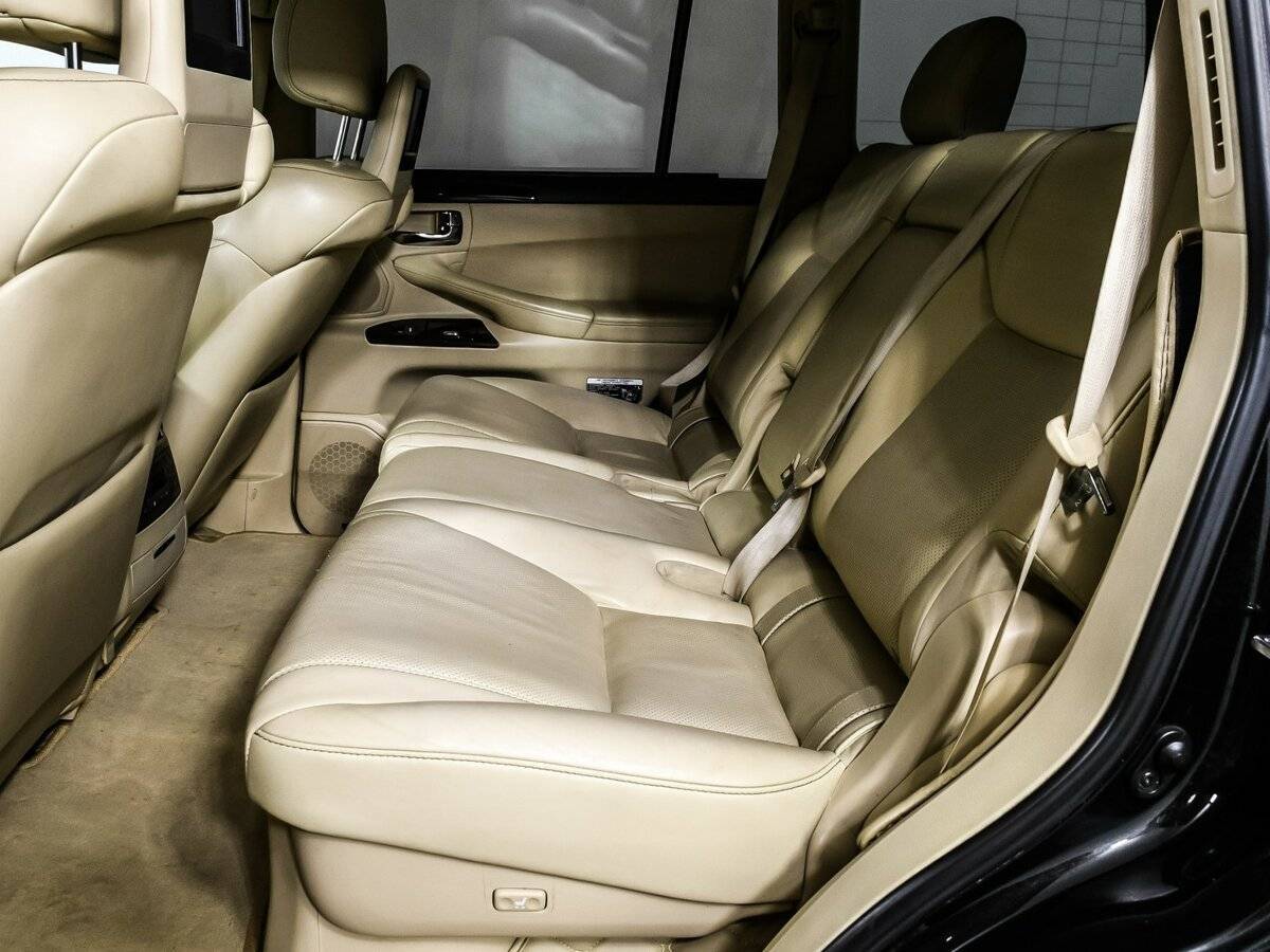 Lexus LX 2013