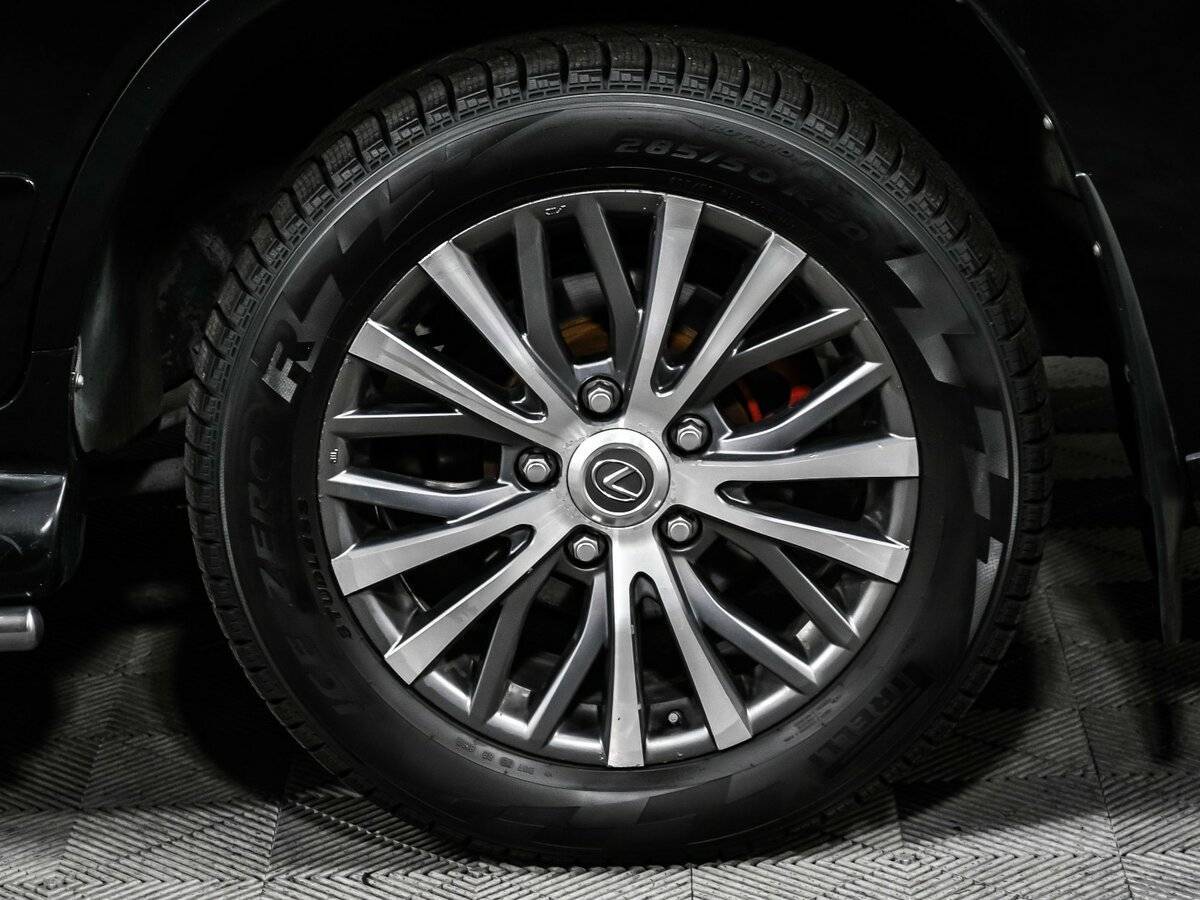 Lexus LX 2013