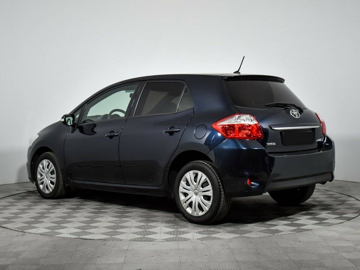 Toyota Auris 2012