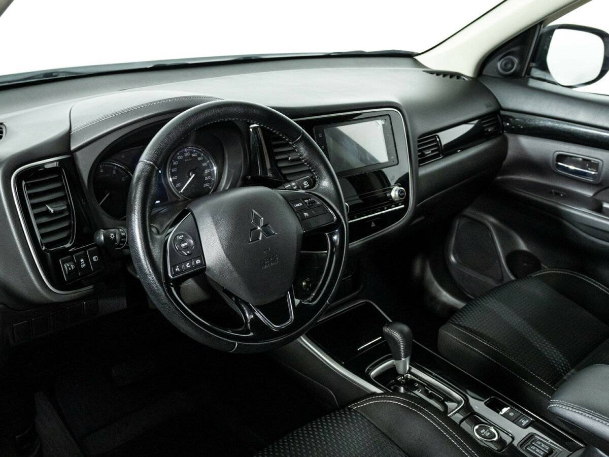 Mitsubishi Outlander 2021
